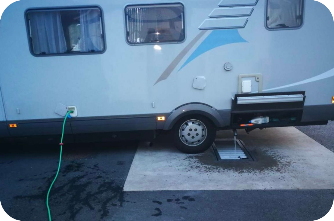 Volledig uitgeruste camping: Geniet van alle gemakken.